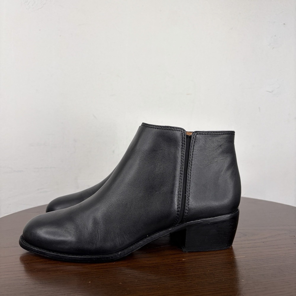 Antonio Melani Boots Women's 7.5M Black Leather Zip Block Heel Ankle Booties